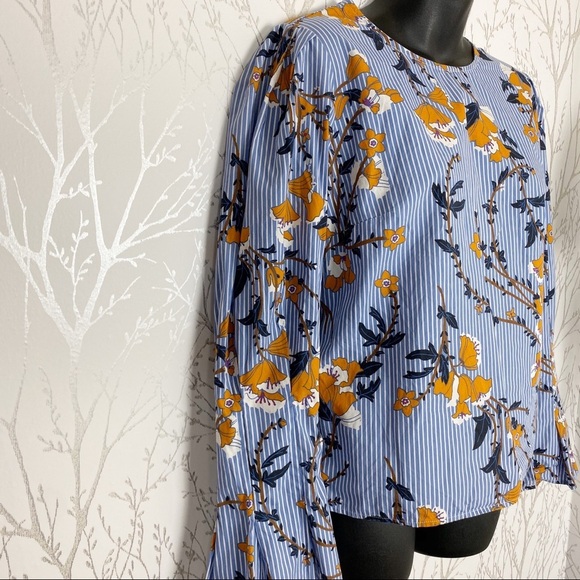 Who What Wear Pinstripe Pleated Ruffle Blouse M - Picture 4 of 12